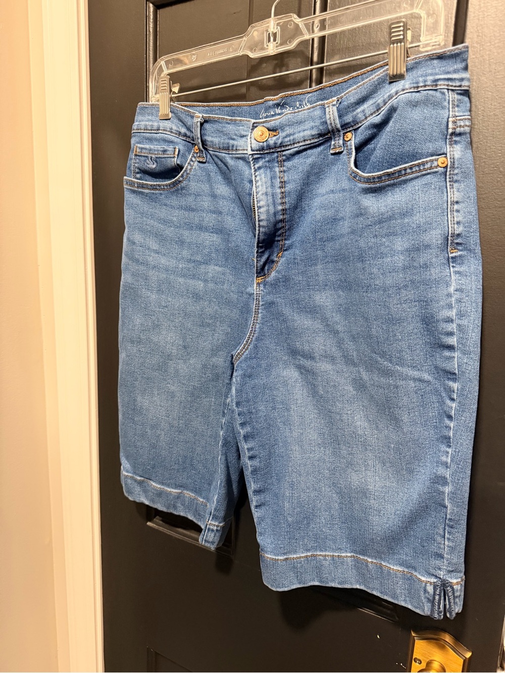 Gloria Vanderbilt Medium Blue Denim Bermuda Shorts